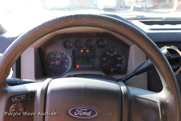 image for item EC9429 2010 Ford F250 Super Duty XLT Super Cab pickup truck