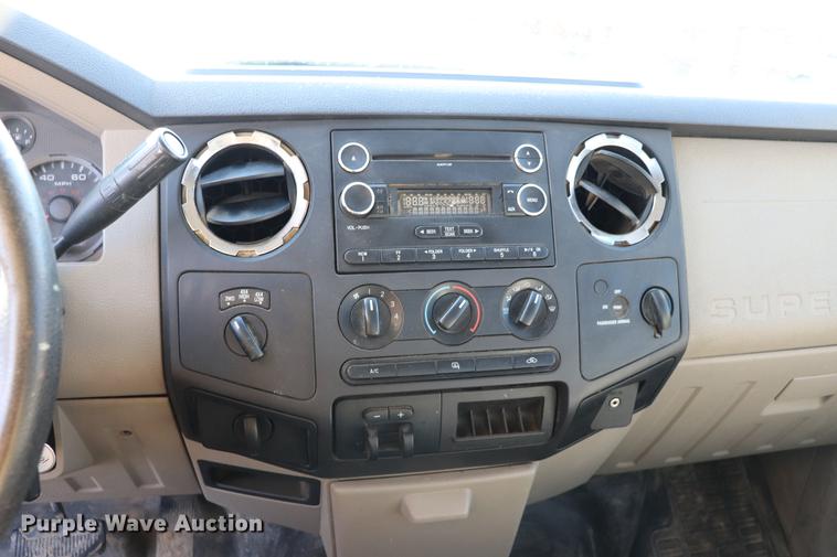 image for item EC9429 2010 Ford F250 Super Duty XLT Super Cab pickup truck
