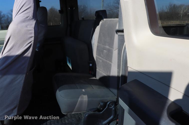 image for item EC9429 2010 Ford F250 Super Duty XLT Super Cab pickup truck