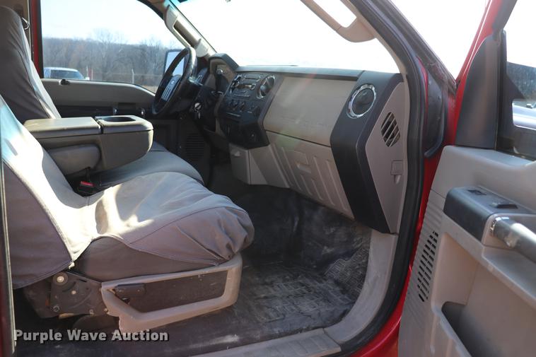 image for item EC9429 2010 Ford F250 Super Duty XLT Super Cab pickup truck