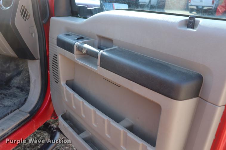 image for item EC9429 2010 Ford F250 Super Duty XLT Super Cab pickup truck