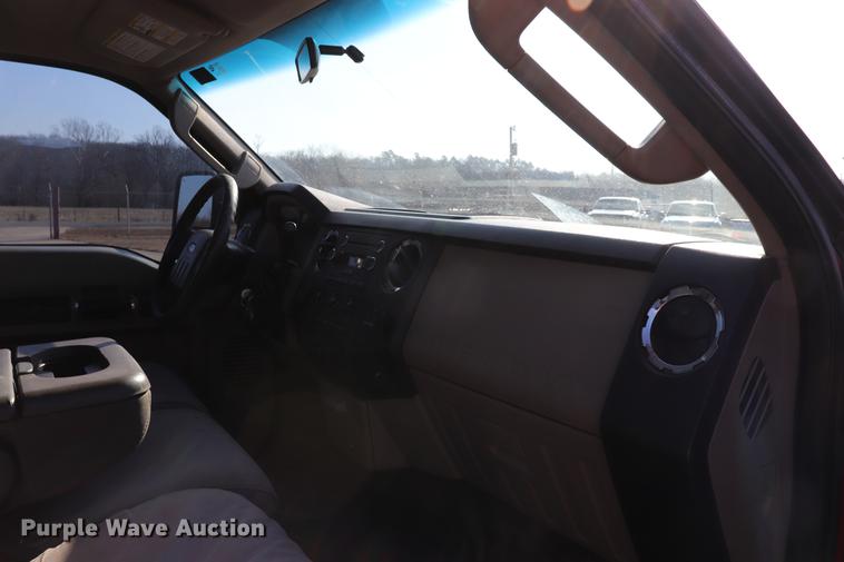 image for item EC9429 2010 Ford F250 Super Duty XLT Super Cab pickup truck