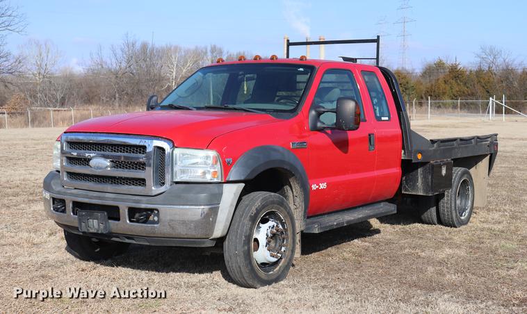 image for item EC9430 2007 Ford F450 Super Duty Super Cab flatbed truck