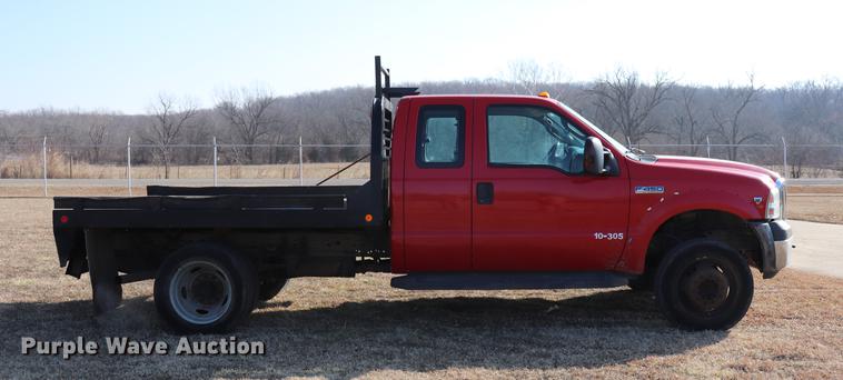 image for item EC9430 2007 Ford F450 Super Duty Super Cab flatbed truck
