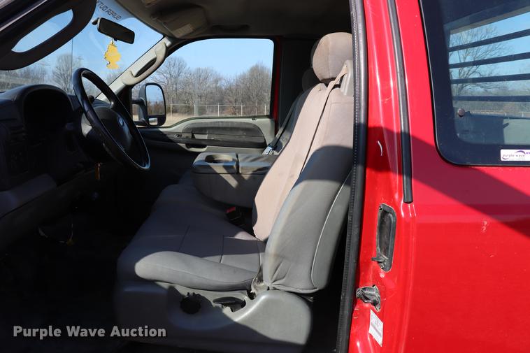 image for item EC9430 2007 Ford F450 Super Duty Super Cab flatbed truck