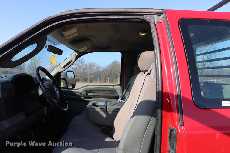 image for item EC9430 2007 Ford F450 Super Duty Super Cab flatbed truck