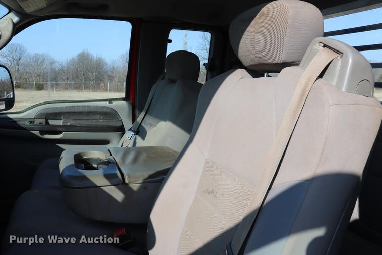 image for item EC9430 2007 Ford F450 Super Duty Super Cab flatbed truck