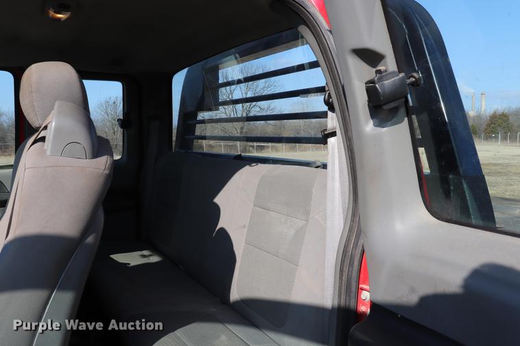 image for item EC9430 2007 Ford F450 Super Duty Super Cab flatbed truck