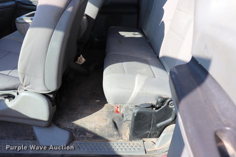 image for item EC9430 2007 Ford F450 Super Duty Super Cab flatbed truck