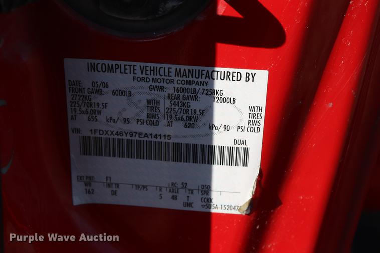 image for item EC9430 2007 Ford F450 Super Duty Super Cab flatbed truck