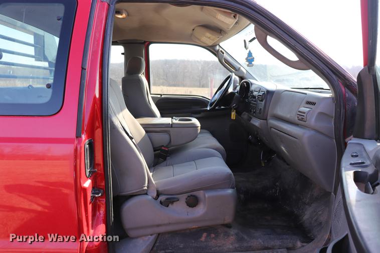 image for item EC9430 2007 Ford F450 Super Duty Super Cab flatbed truck