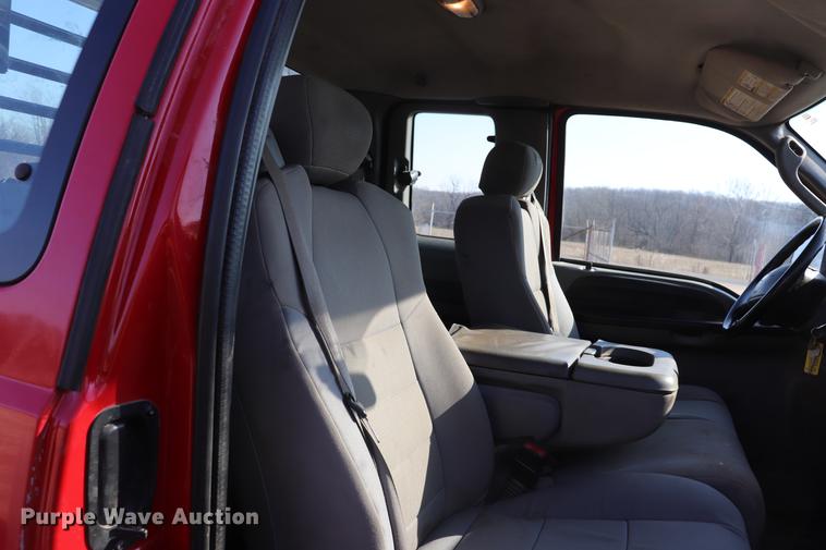 image for item EC9430 2007 Ford F450 Super Duty Super Cab flatbed truck