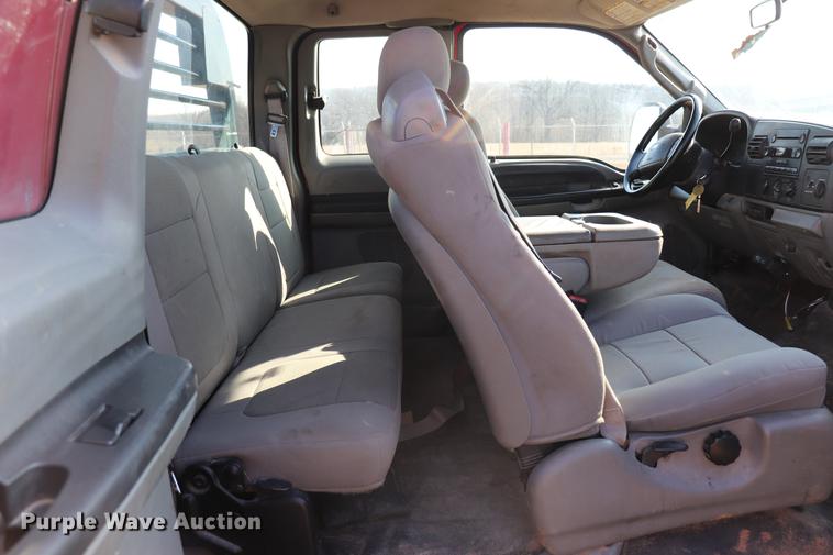 image for item EC9430 2007 Ford F450 Super Duty Super Cab flatbed truck