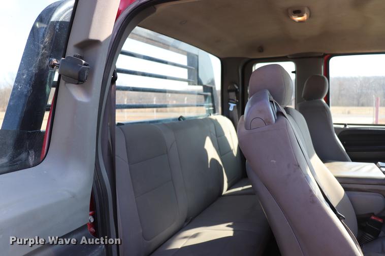 image for item EC9430 2007 Ford F450 Super Duty Super Cab flatbed truck