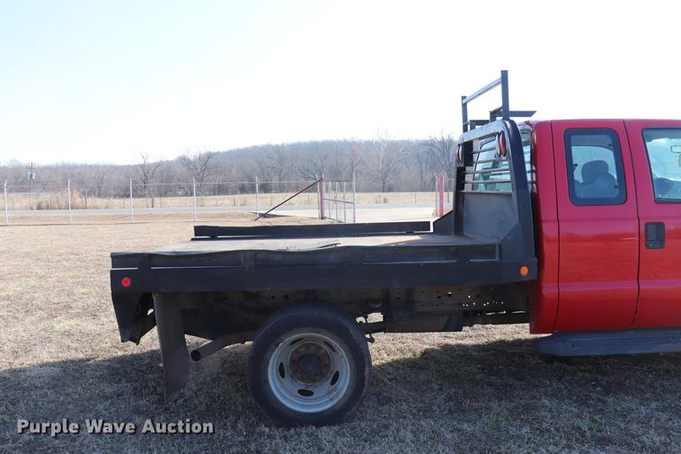 image for item EC9430 2007 Ford F450 Super Duty Super Cab flatbed truck