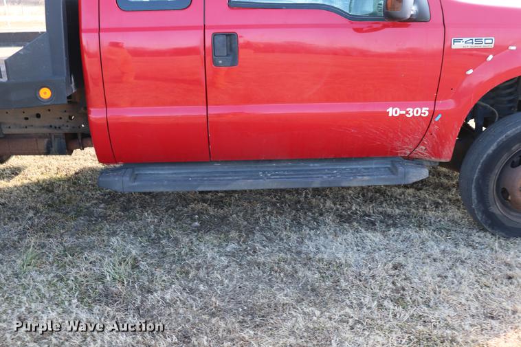 image for item EC9430 2007 Ford F450 Super Duty Super Cab flatbed truck