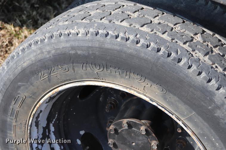 image for item EC9430 2007 Ford F450 Super Duty Super Cab flatbed truck