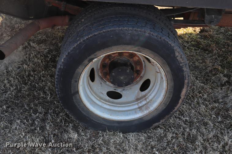 image for item EC9430 2007 Ford F450 Super Duty Super Cab flatbed truck