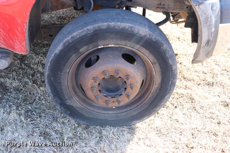 image for item EC9430 2007 Ford F450 Super Duty Super Cab flatbed truck