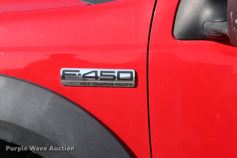 image for item EC9430 2007 Ford F450 Super Duty Super Cab flatbed truck