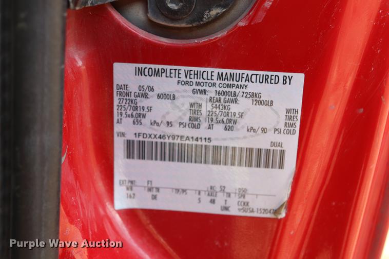 image for item EC9430 2007 Ford F450 Super Duty Super Cab flatbed truck