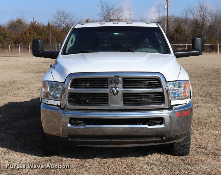 image for item EC9431 2012 Dodge Ram 3500 Crew Cab flatbed pickup truck