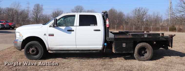 image for item EC9431 2012 Dodge Ram 3500 Crew Cab flatbed pickup truck