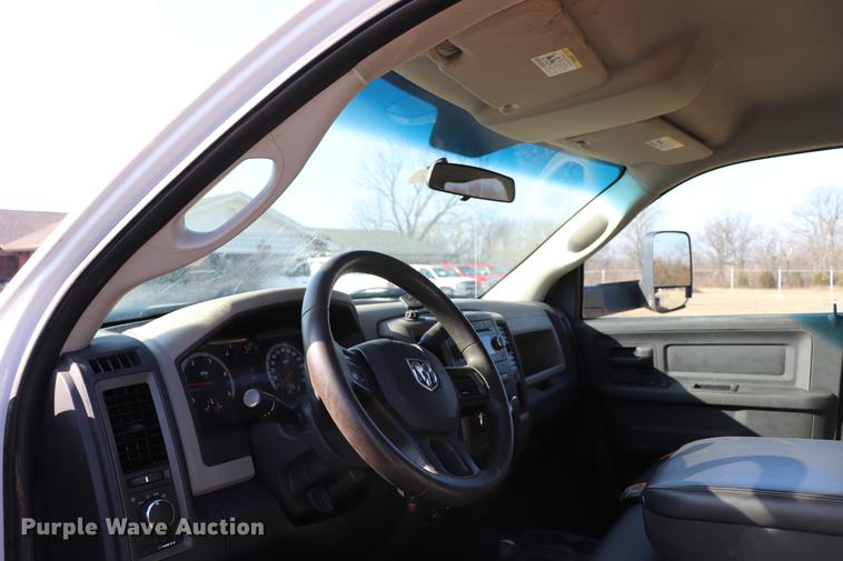 image for item EC9431 2012 Dodge Ram 3500 Crew Cab flatbed pickup truck