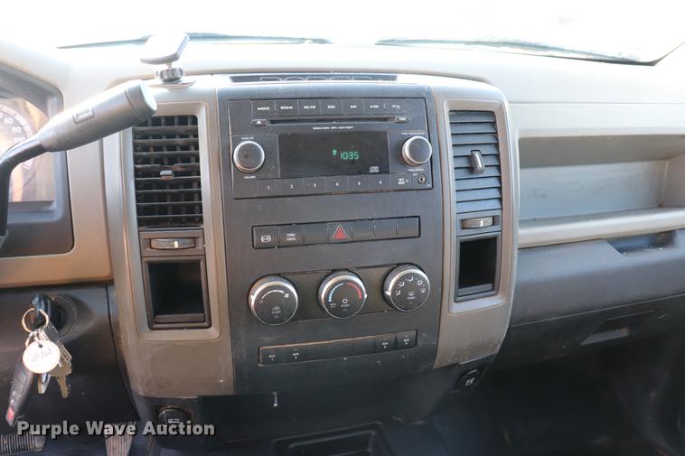 image for item EC9431 2012 Dodge Ram 3500 Crew Cab flatbed pickup truck