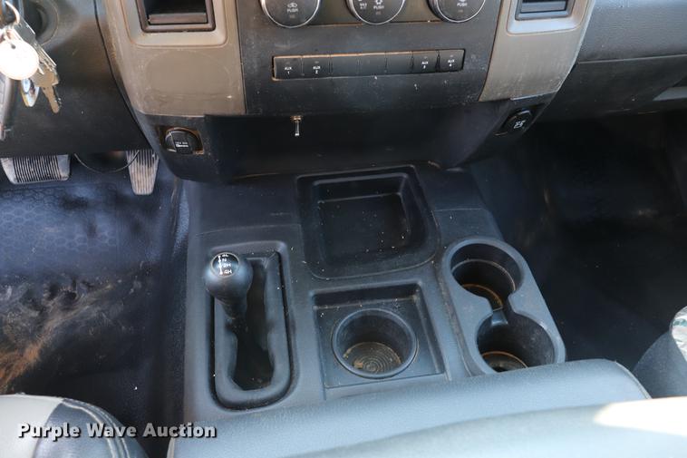 image for item EC9431 2012 Dodge Ram 3500 Crew Cab flatbed pickup truck