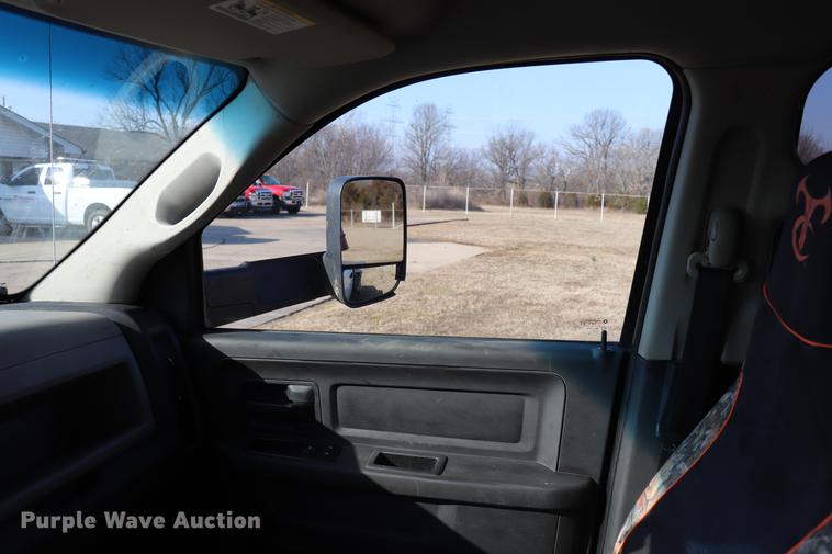 image for item EC9431 2012 Dodge Ram 3500 Crew Cab flatbed pickup truck