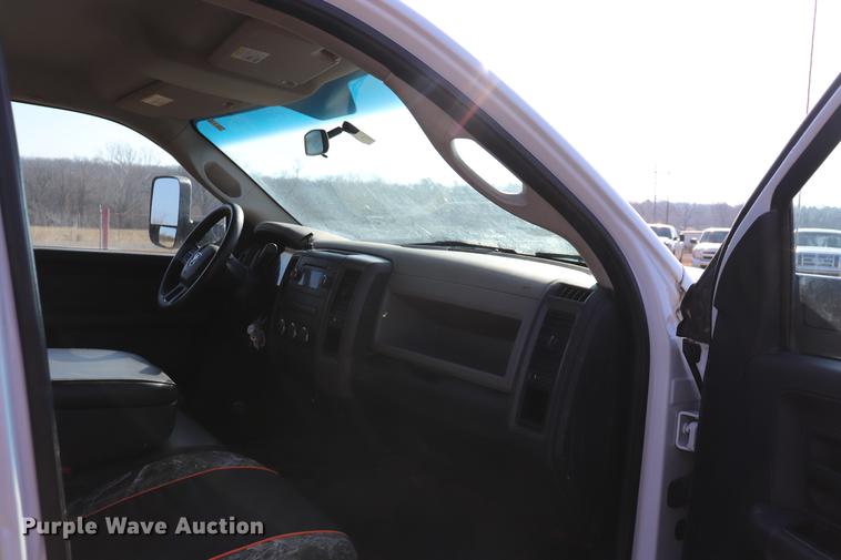 image for item EC9431 2012 Dodge Ram 3500 Crew Cab flatbed pickup truck