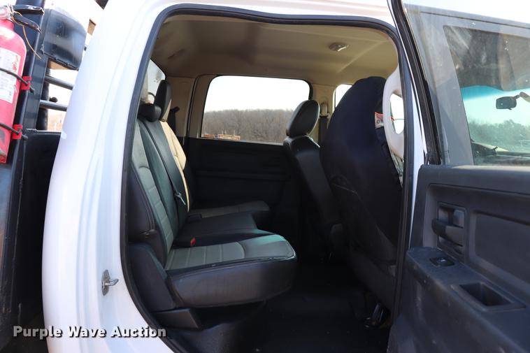 image for item EC9431 2012 Dodge Ram 3500 Crew Cab flatbed pickup truck