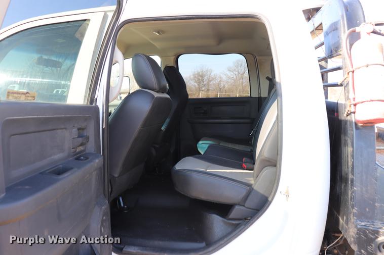 image for item EC9431 2012 Dodge Ram 3500 Crew Cab flatbed pickup truck