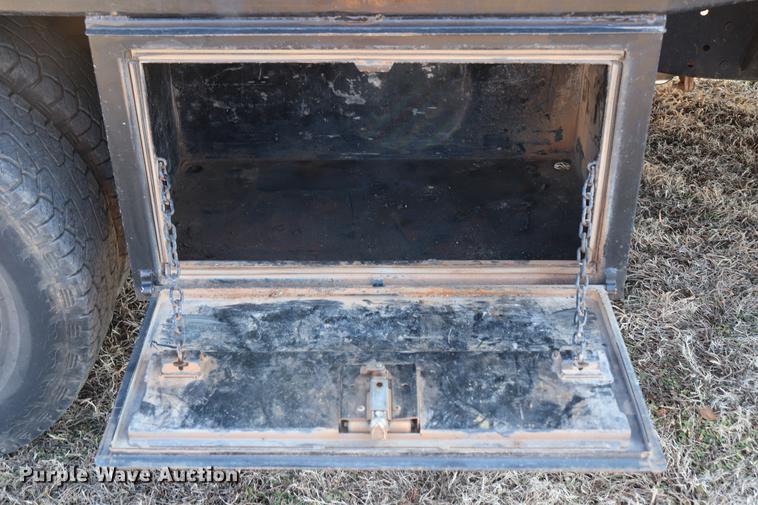 image for item EC9431 2012 Dodge Ram 3500 Crew Cab flatbed pickup truck