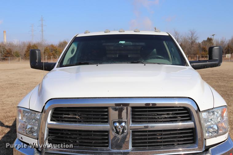 image for item EC9431 2012 Dodge Ram 3500 Crew Cab flatbed pickup truck