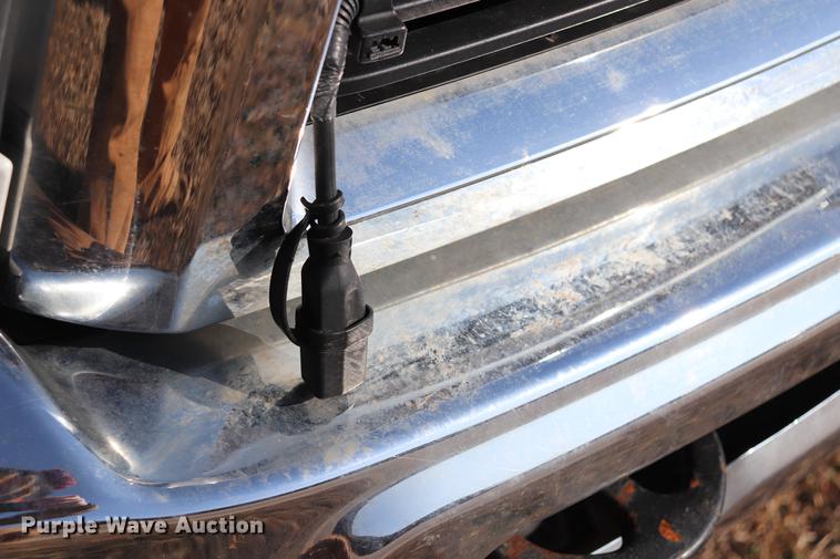 image for item EC9431 2012 Dodge Ram 3500 Crew Cab flatbed pickup truck