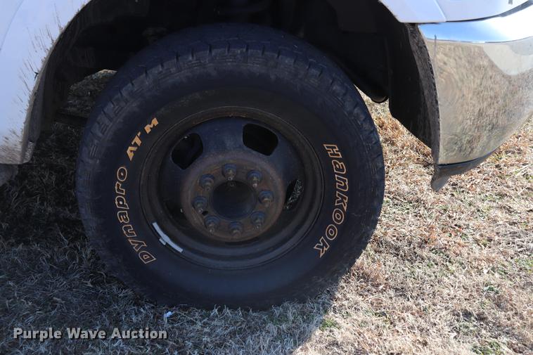 image for item EC9431 2012 Dodge Ram 3500 Crew Cab flatbed pickup truck