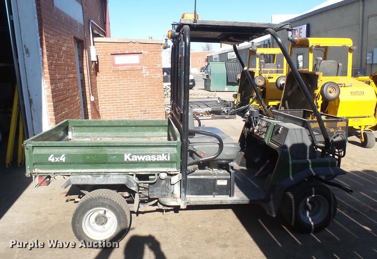 image for item ED9083 2000 Kawasaki Mule utility vehicle