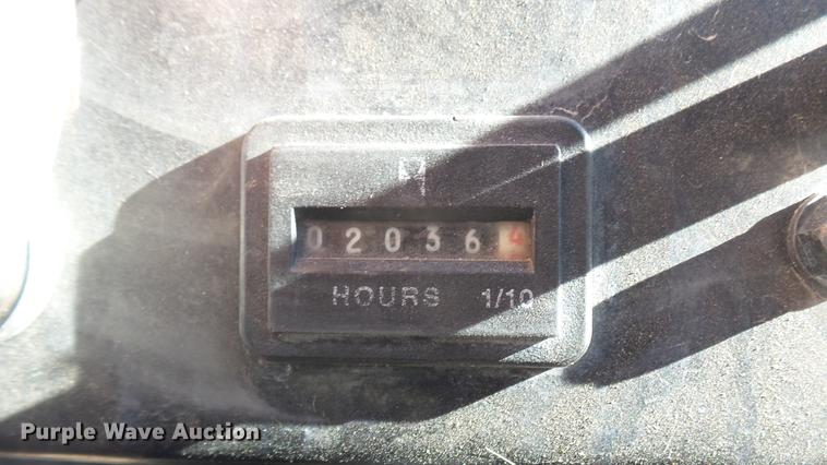 image for item ED9083 2000 Kawasaki Mule utility vehicle