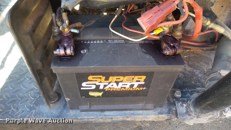 image for item ED9083 2000 Kawasaki Mule utility vehicle