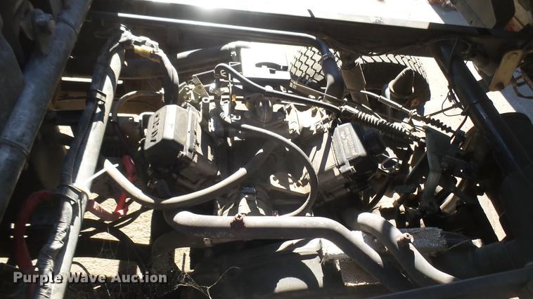 image for item ED9083 2000 Kawasaki Mule utility vehicle