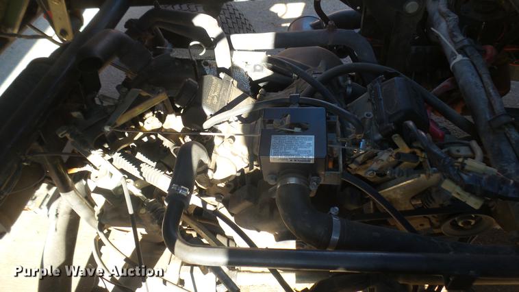 image for item ED9083 2000 Kawasaki Mule utility vehicle