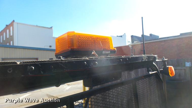 image for item ED9083 2000 Kawasaki Mule utility vehicle