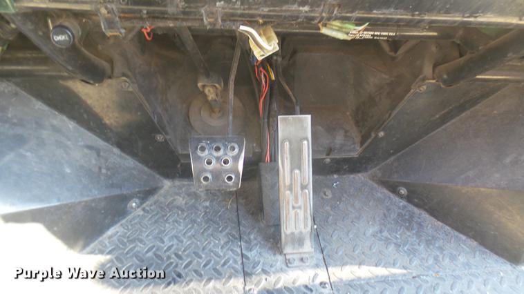 image for item ED9083 2000 Kawasaki Mule utility vehicle