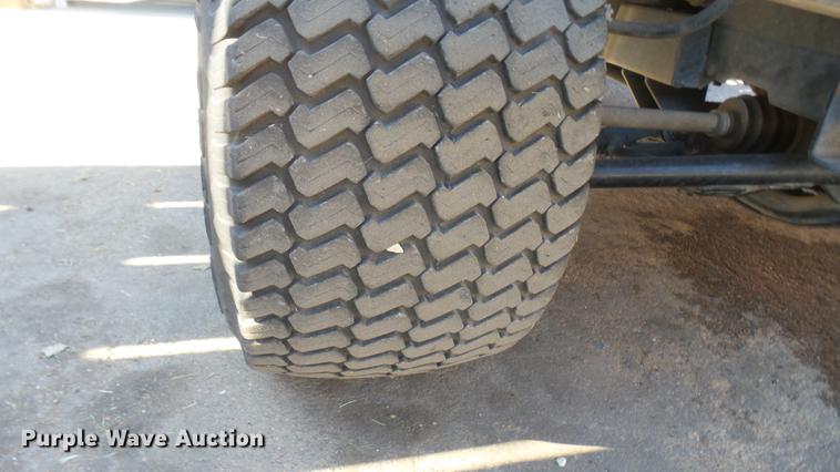 image for item ED9083 2000 Kawasaki Mule utility vehicle