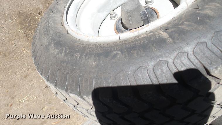 image for item ED9083 2000 Kawasaki Mule utility vehicle