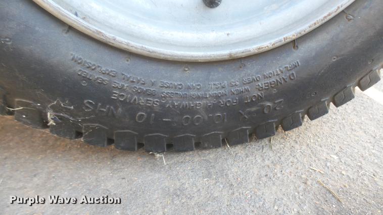 image for item ED9083 2000 Kawasaki Mule utility vehicle