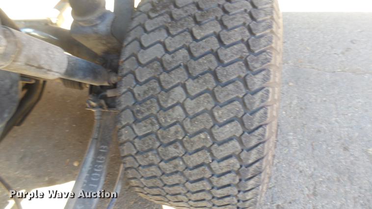 image for item ED9083 2000 Kawasaki Mule utility vehicle