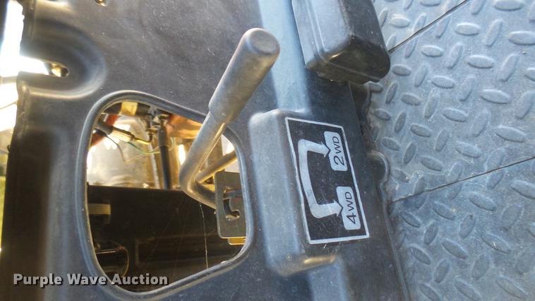 image for item ED9083 2000 Kawasaki Mule utility vehicle